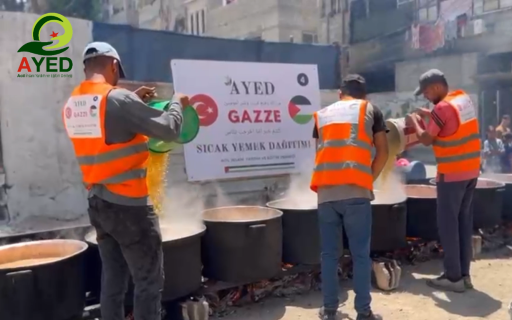 Gazze’de Sıcak Yemek Dağıtımına Başladık